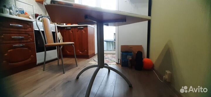 Кухонный стол бу