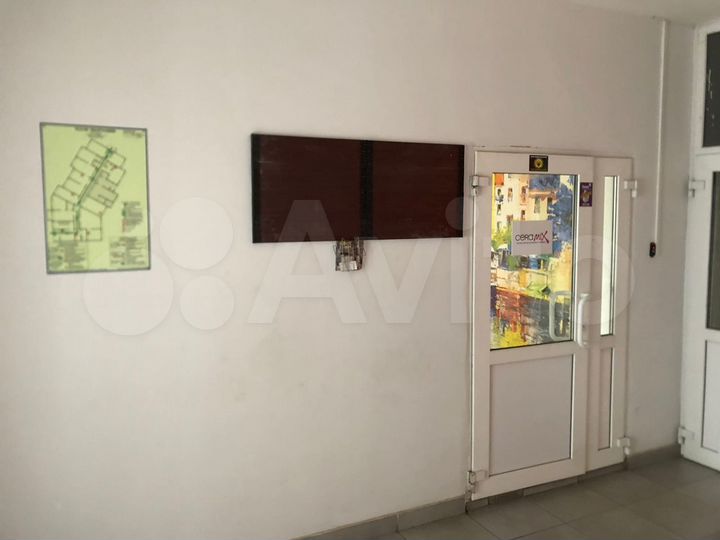 Офисные помещения, 21-36 м², красная линия, цоколь