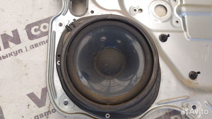 Экран передней правой двери Ford Kuga 1