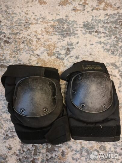 Наколенники