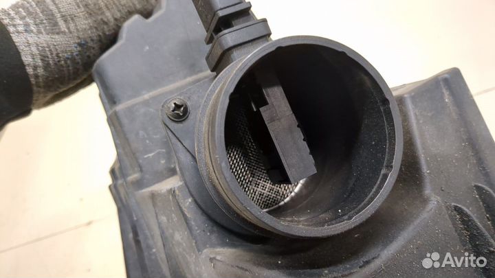 Корпус воздушного фильтра Volkswagen Transporter 5