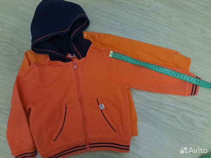 Кофточки две