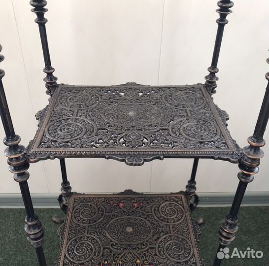 Этажерка винтажная, трехярусная, ажурная