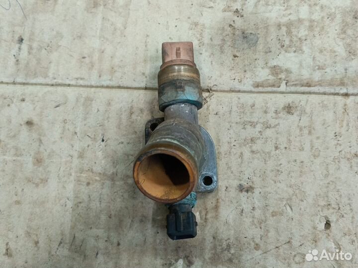 Фланец двигателя системы охлаждения Ауди 100 c4