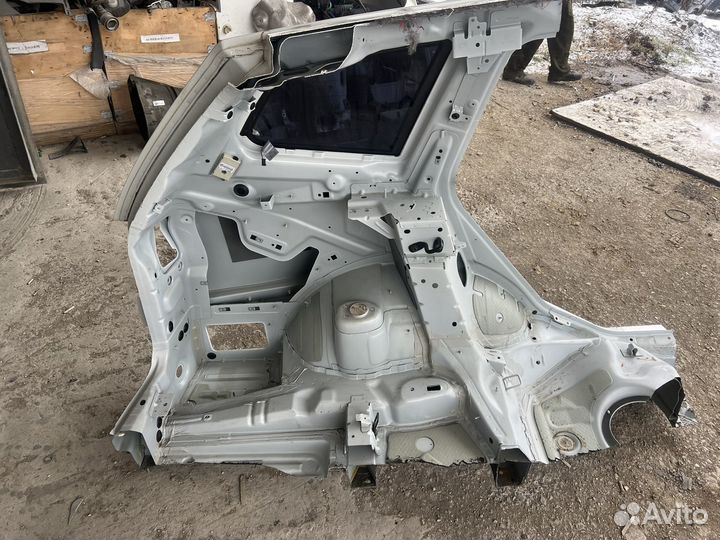 Четверть задняя левая с форточкой BMW X3 E83