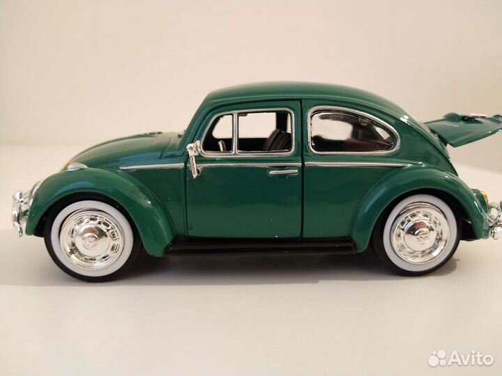 Модель 1:24, 1966 Volkswagen Beetle, металл