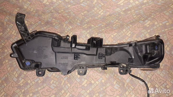 Указатель поворота правый Lexus NX 200/300 2014н.в