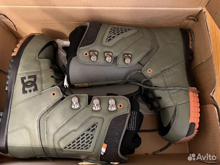 Сноубордические ботинки DC lynx. Новые