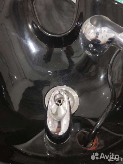 Парикмахерское кресло с мойкой для волос