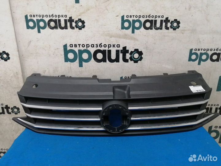 Решетка радиатора 6RU853653B Volkswagen Polo V