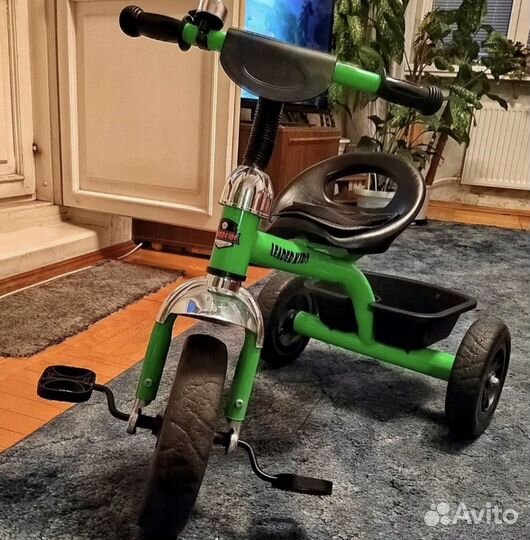 Детский трехколесный велосипед