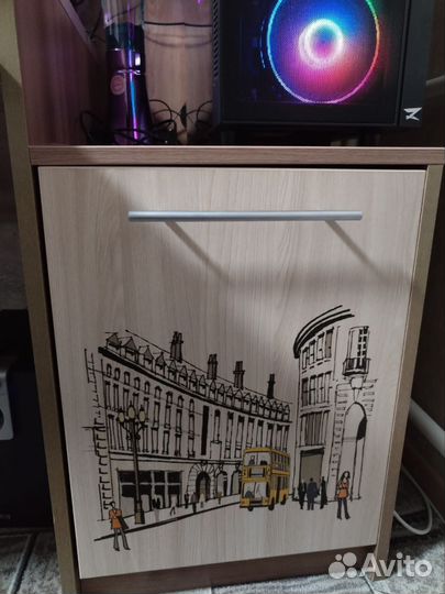 Компьютерный стол