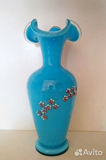 Ваза с эмалями. Двухслойное стекло. Редкая