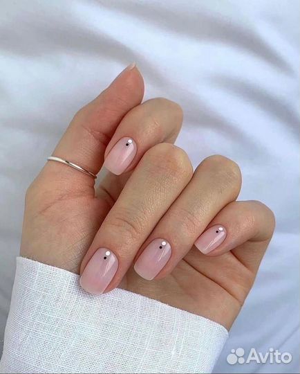 Мастер маникюра и педикюра