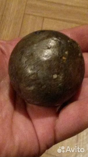 3 маленьких мячика игральный кубик