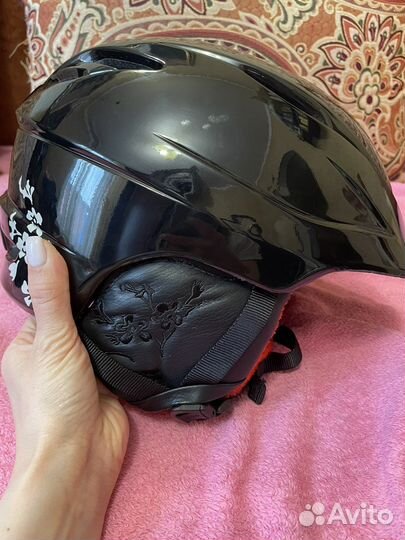 Горнолыжный шлем