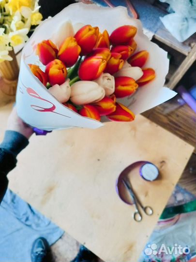 Тюльпаны к 8 марта доставка