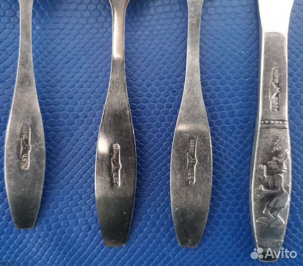 Ложки, вилка, нож: львенок, хоккеист, карлсон,волк