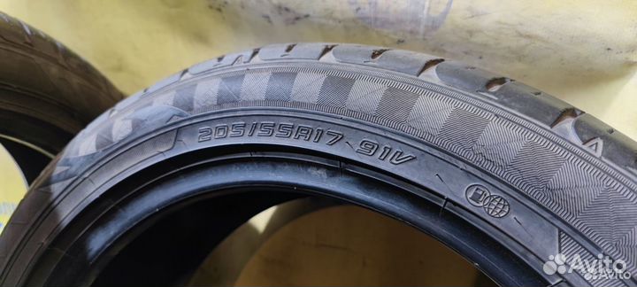 Dunlop Enasave RV504 205/55 R17