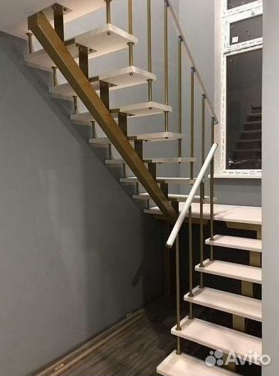 Металлокаркас лестницы