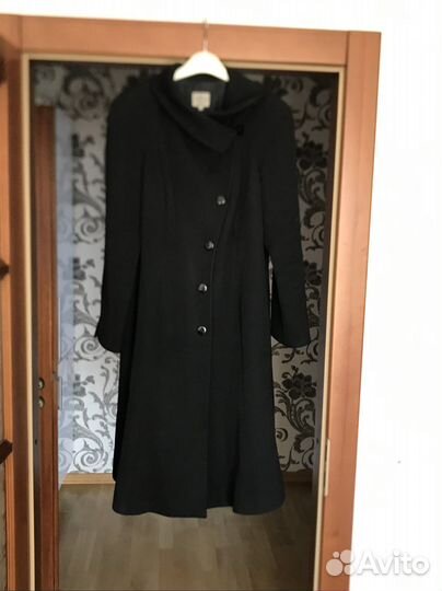 Пальто Armani 48