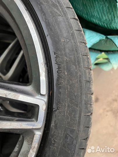 Колеса на mercedes r19 разноширокие