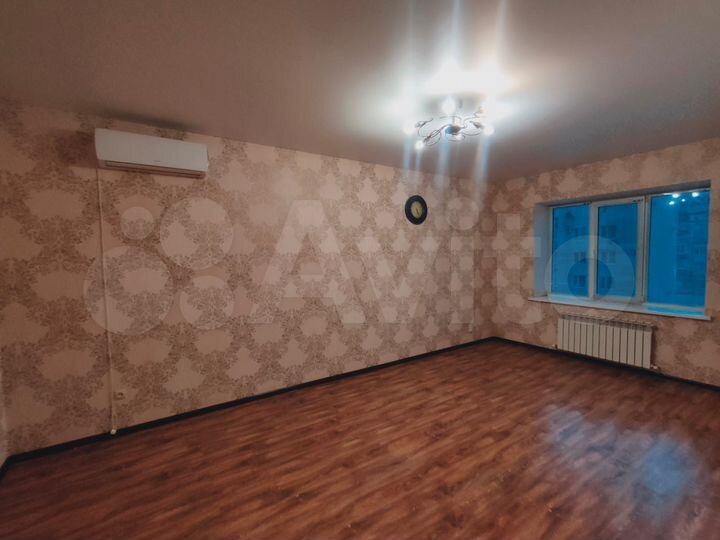 2-к. квартира, 52 м², 3/6 эт.