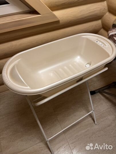 Ванночка для купания с подставкой Mothercare