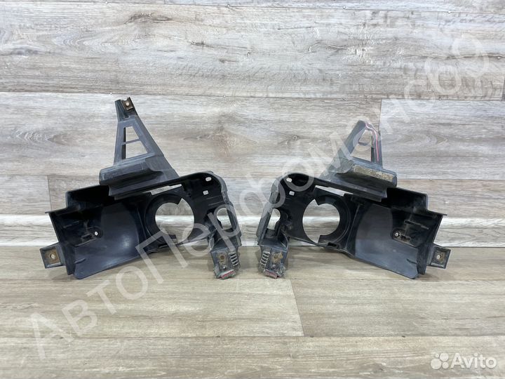 Кронштейн противотуманной фары Land Cruiser 200