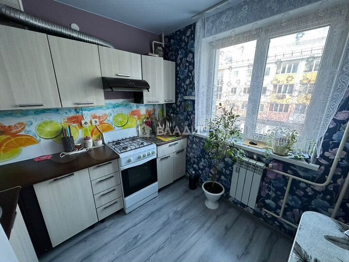 3-к. квартира, 54 м², 2/3 эт.