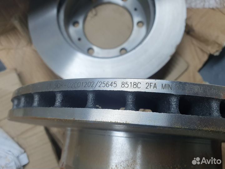 Диск тормозной передний brembo для Toyota Hilux