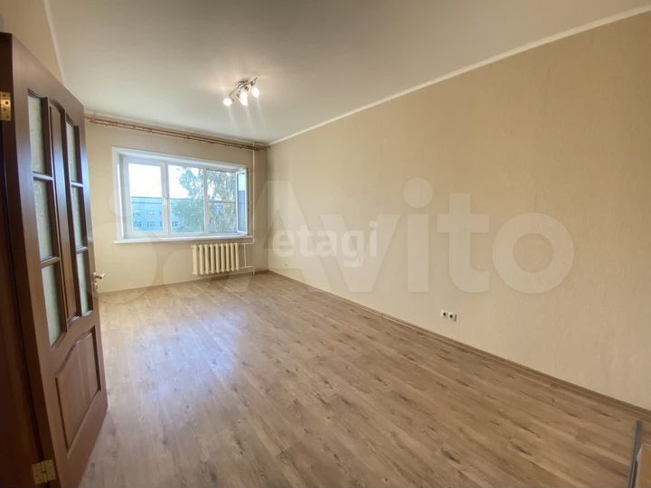 2-к. квартира, 50 м², 5/9 эт.