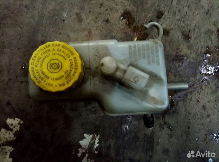 Цилиндр тормозной главный Skoda Fabia 1 (6Y) 1999