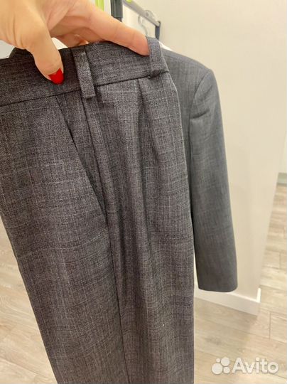 Школьный костюм для мальчика 128 + 2 рубашки