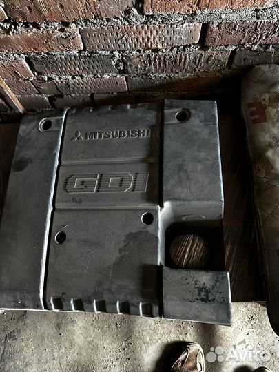 Крышка на двигатель pajero GDI