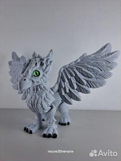 Статуэтка грифон