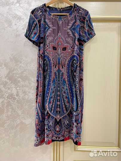 Платье женское 42 44