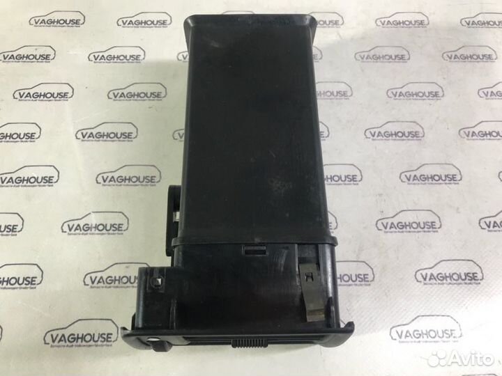 Дефлектор воздуховода правый Ford Escort MK 5 1993