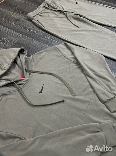 Спортивный костюм Nike