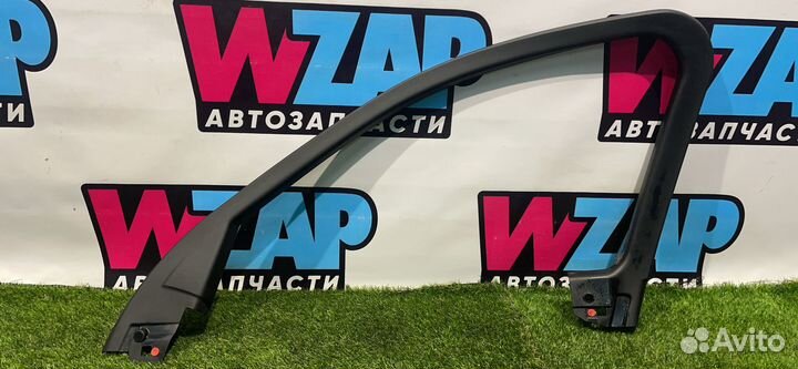 Молдинг стекла двери передней правой Alfa Romeo