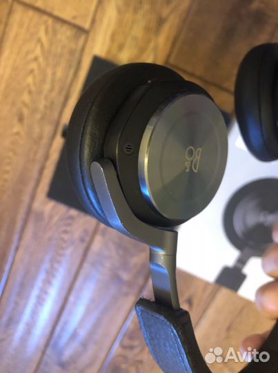 Беспроводные наушники Bang & Olufsen H8