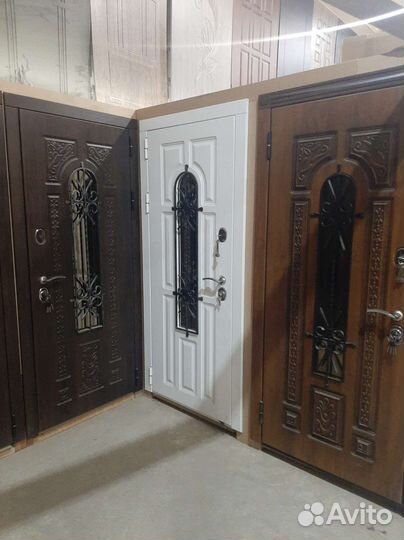 Дверь входная металлическая новая с терморазрывом