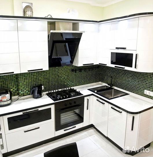 Кухонный гарнитур угловой в потолок