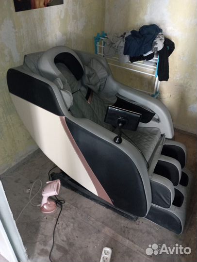 Массажное кресло z680