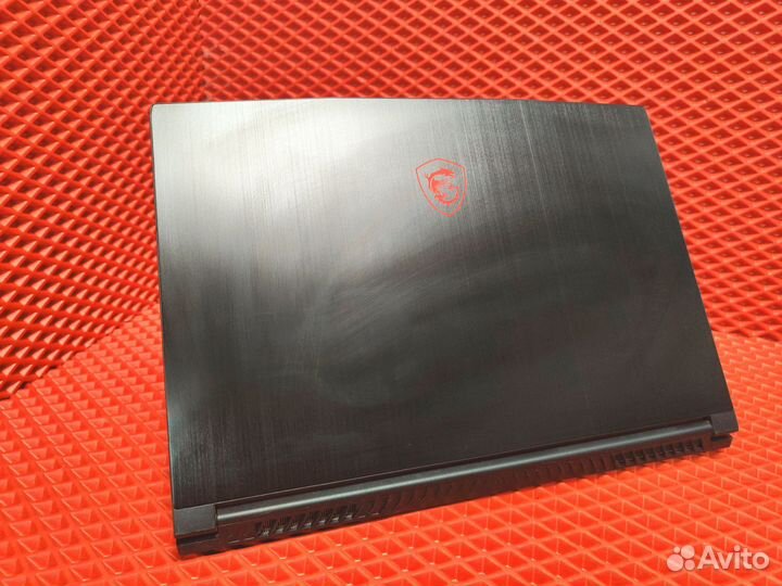 Игровой ноутбук msi 15.6