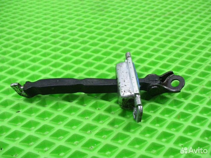 Ограничитель двери передний правый Hyundai Creta