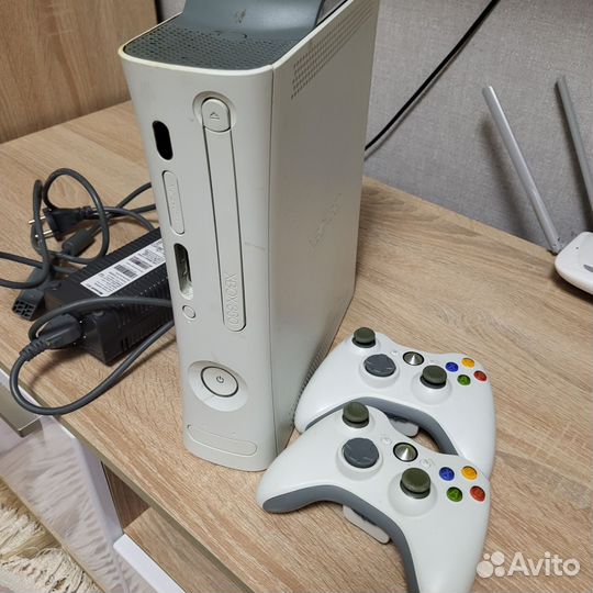 Игровая приставка xbox 360
