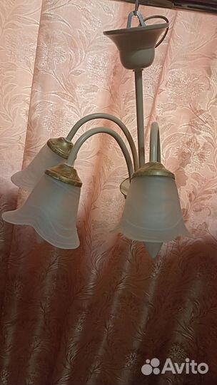Люстра потолочная трехрожковая