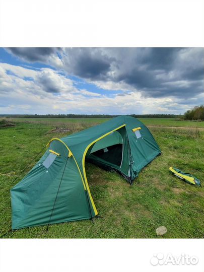 Палатка 4 х местная (новая)