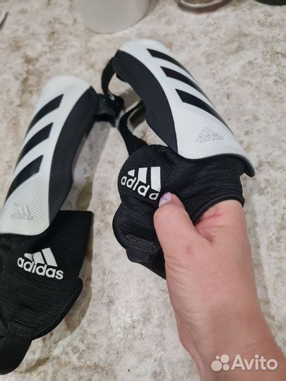 Щитки футбольные детские adidas